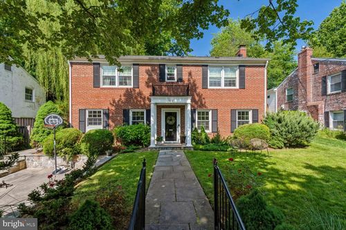 9202 Bulls Run Pkwy, BETHESDA, MD, 20817-2404 | Card Image