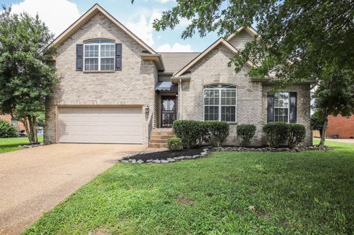115 Grove Ln S, Hendersonville, TN, 37075-7006 | Card Image