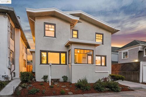 3033 Regent St, Berkeley, CA, 94705-2525 | Card Image