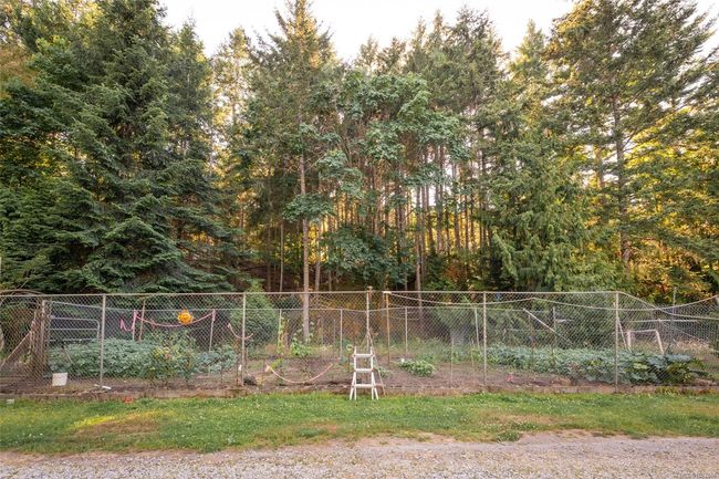 207 Welbury Dr, House other with 3 bedrooms, 2 bathrooms and 10 parking in Salt Spring Island BC | Image 19