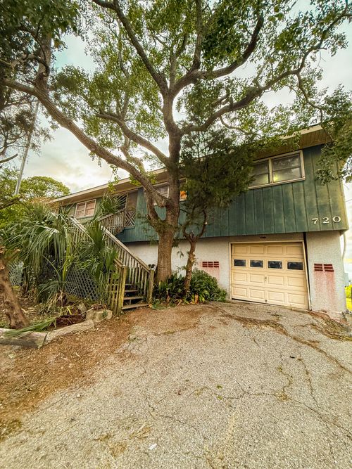 720 E Erie Ave, Folly Beach, SC, 29439 | Card Image