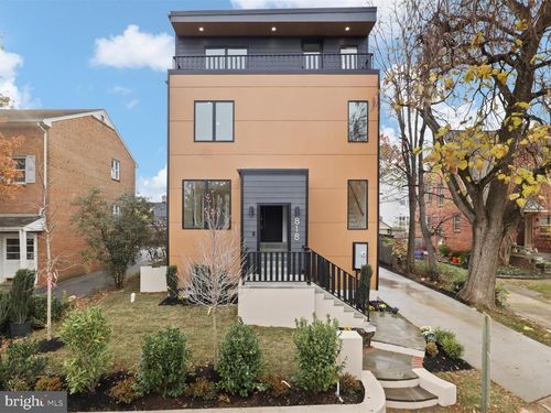 818 N Edgewood St, ARLINGTON, VA, 22201-1935 | Card Image