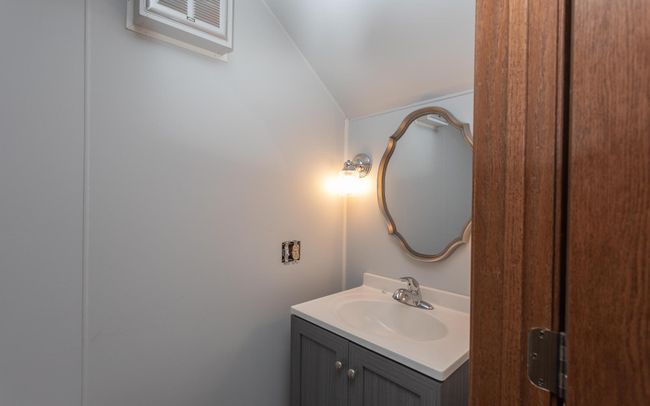 Bathroom | Image 24