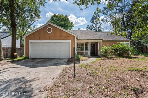 8182 Loch Lomond Ln, Jacksonville, FL, 32244-5522 | Card Image