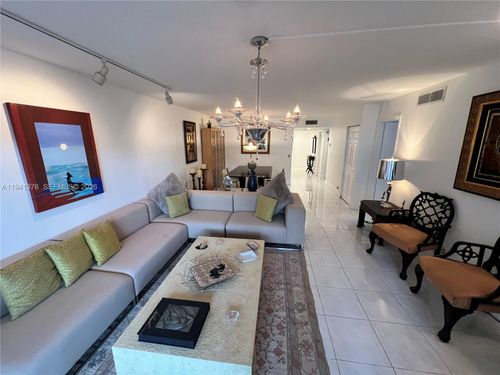 apt-102-408 Lakeview Dr, Weston, FL, 33326-2418 | Card Image