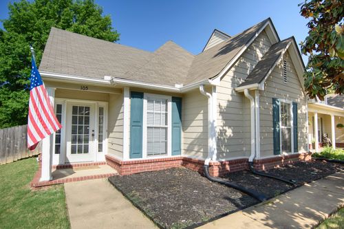 105 Center Springs Dr, Collierville, TN, 38017-3056 | Card Image