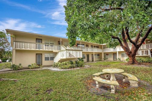 237 Farnham J, Deerfield Beach, FL, 33442-2938 | Card Image