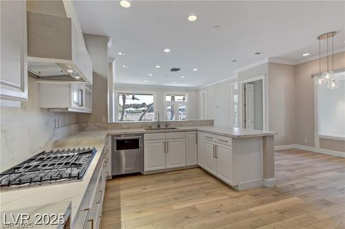 9025 Opus Dr, Las Vegas, NV, 89117-5737 | Card Image