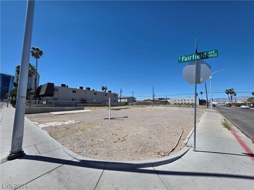 1900 Fairfield Ave, Las Vegas, NV, 89102-4716 | Card Image