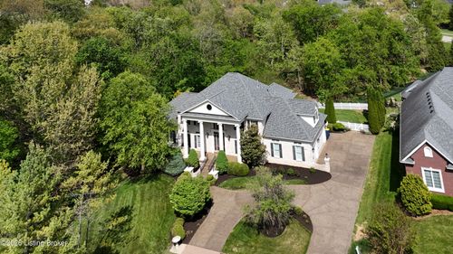18901 Ridgeleigh Ln, Louisville, KY, 40245-6231 | Card Image
