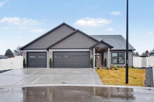 3213 Blackhawk Ct, Lewiston, ID, 83501-4565 | Card Image