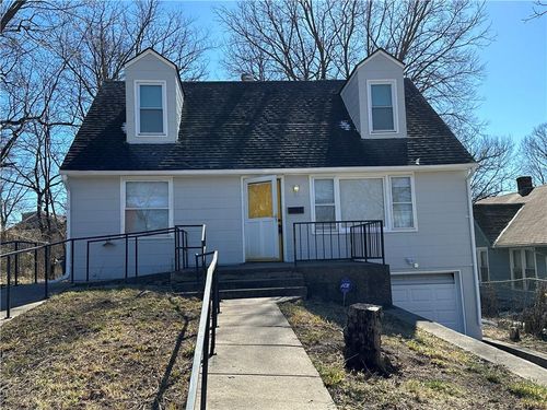 3511 E 58th Ter, Kansas City, MO, 64130-4228 | Card Image