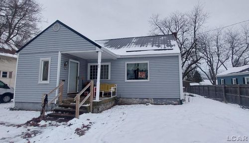 424 Oak St, Hudson, MI, 49247-1234 | Card Image