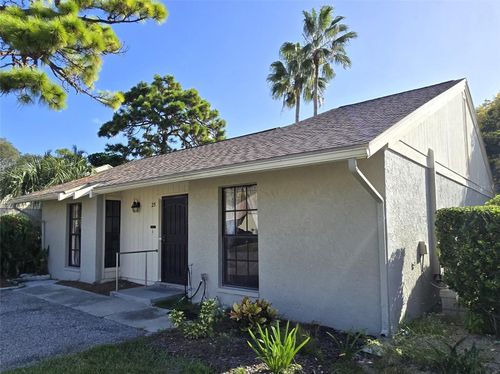 25-25 Windrush Bay Dr, TARPON SPRINGS, FL, 34689-1203 | Card Image