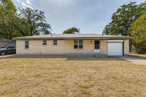 3021 Edith Ln, Haltom City, TX, 76117-3810 | Card Image
