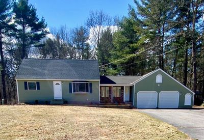 12 Lincoln Street, House other with 4 bedrooms, 1 bathrooms and null parking in Pelham NH | Image 2