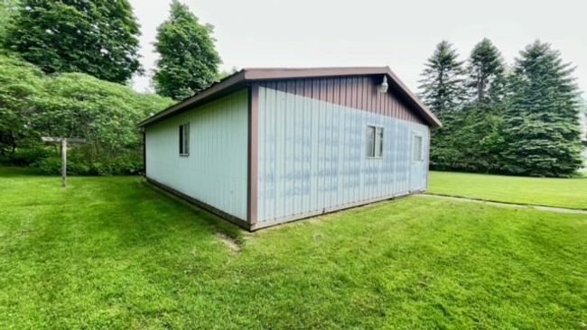 3864 S Lakeshore Rd, House other with 3 bedrooms, 1 bathrooms and null parking in Harbor Beach MI | Image 5