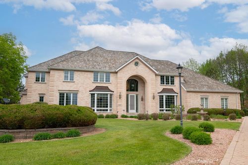 19250 Hayden Court, Brookfield, WI, 53045 | Card Image