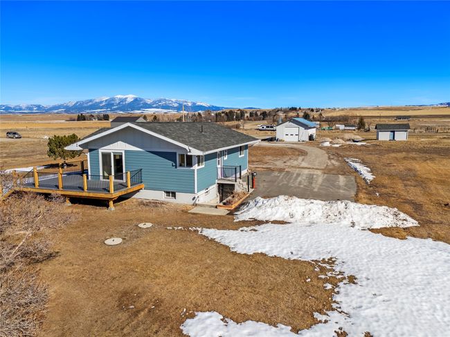 Large lot offering open space and endless possibilities. | Image 15