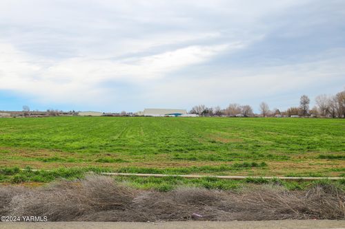 NKA Puterbaugh Rd, GRANDVIEW, WA, 98930 | Card Image