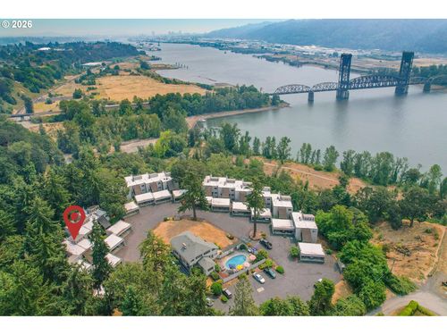 7577 N Edgewater Ave, Portland, OR, 97203-5081 | Card Image