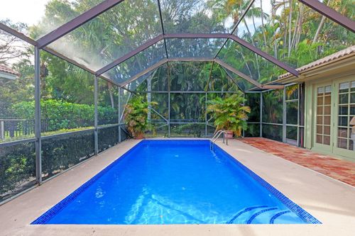 9055 Cypress Hollow Dr, Palm Beach Gardens, FL, 33418-4523 | Card Image