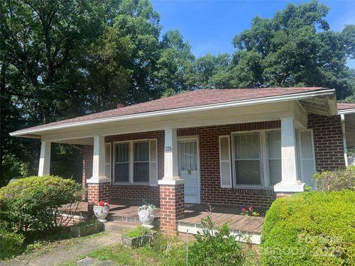 226 S Morrow Ave, Albemarle, NC, 28001-5137 | Card Image