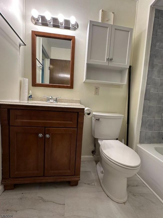 B - 390 Shore Dr, Townhouse with 1 bedrooms, 1 bathrooms and null parking in Montague NJ | Image 8