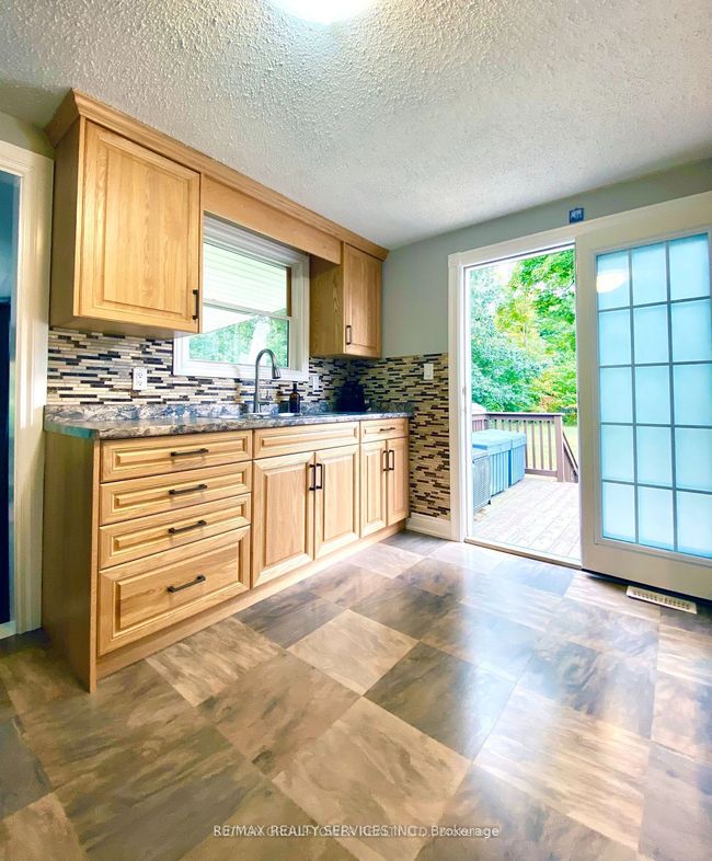 4870 Mapleview Cres, House other with 3 bedrooms, 1 bathrooms and 12 parking in Sherkston ON | Image 7