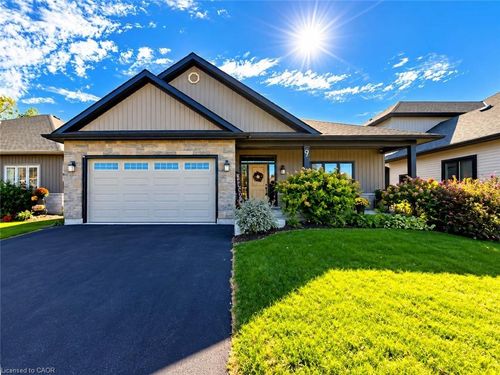 9 Postma Dr, Dunnville, ON, N1A0B2 | Card Image