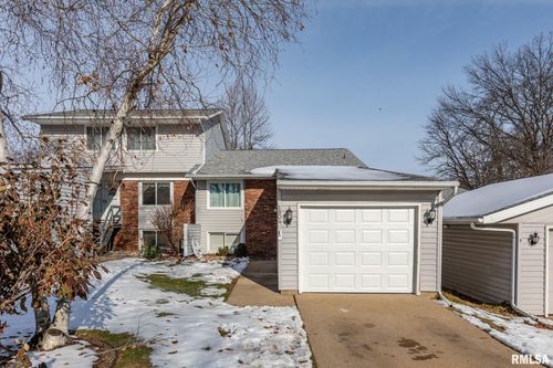 1804 Vienna Ct, Pekin, IL, 61554-6432 | Card Image