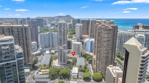 b307-1810 Kaioo Dr, Honolulu, HI, 96815-5822 | Card Image