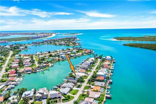 152 Pago Pago Dr W, NAPLES, FL, 34113-8616 | Card Image