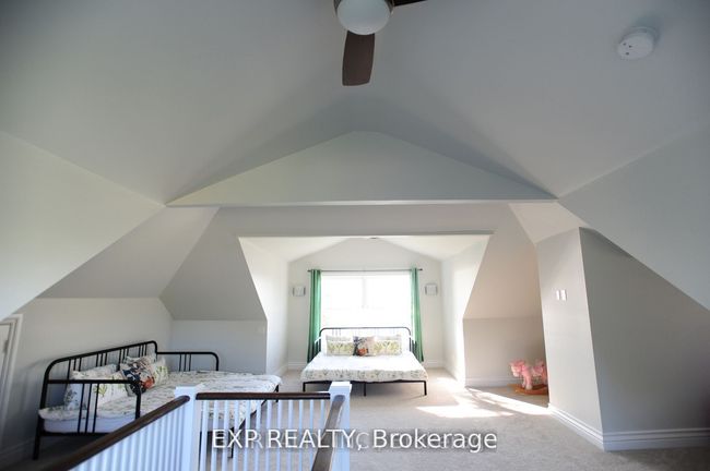 212 Cameron Cres, House other with 4 bedrooms, 3 bathrooms and 6 parking in Keswick ON | Image 16