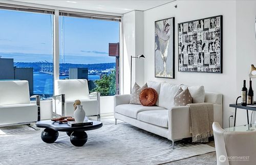 apt-703-2000 1st Ave, Seattle, WA, 98121-2167 | Card Image