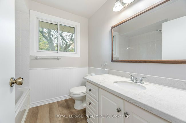 334 Oakwood Dr, House other with 3 bedrooms, 3 bathrooms and 2 parking in Burlington ON | Image 24