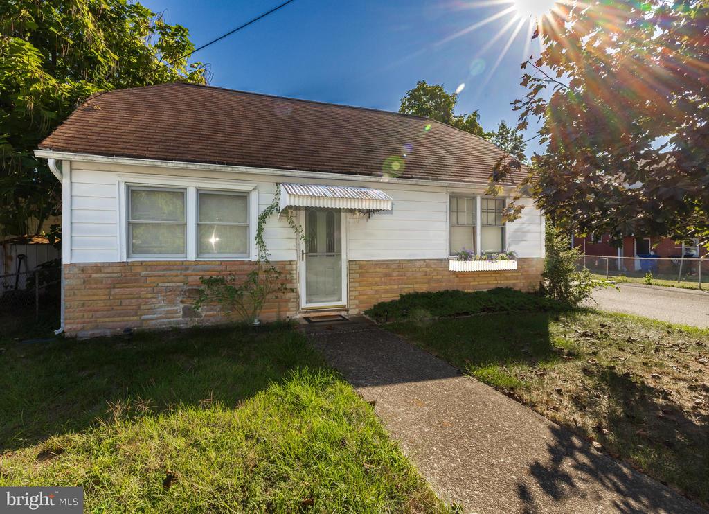 Mail Ave, West Deptford, NJ 08093