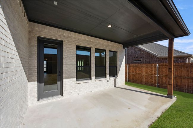 1005 Blue Mist Ct, House other with 4 bedrooms, 3 bathrooms and null parking in Justin TX | Image 9