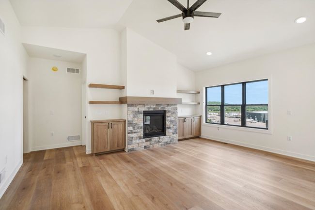 6479 Ridge View Way, Condo with 2 bedrooms, 2 bathrooms and null parking in Deforest WI | Image 8