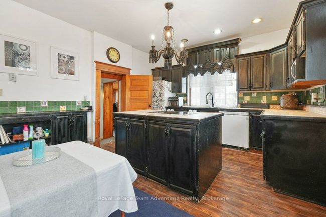 20 Belvedere Ave, House other with 6 bedrooms, 4 bathrooms and 3 parking in Parry Sound ON | Image 18