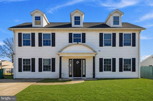 32 Rustleaf Ln, LEVITTOWN, PA, 19055-1421 | Card Image