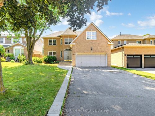 35 Flint Cres, Whitby, ON, L1R1K1 | Card Image
