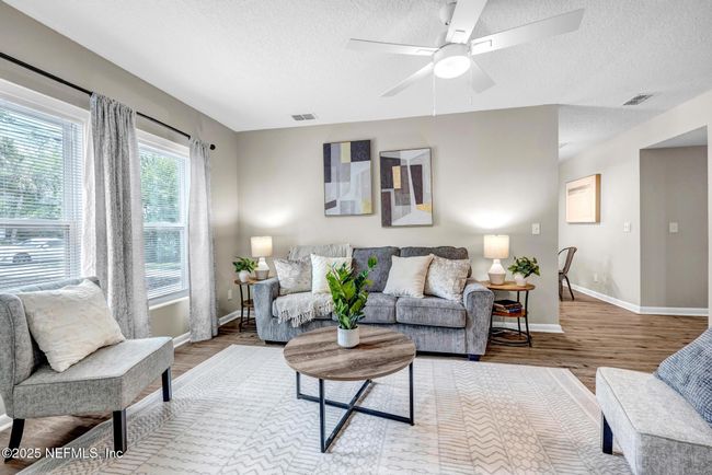 5415 Moret Dr E, House other with 3 bedrooms, 2 bathrooms and null parking in Jacksonville FL | Image 5