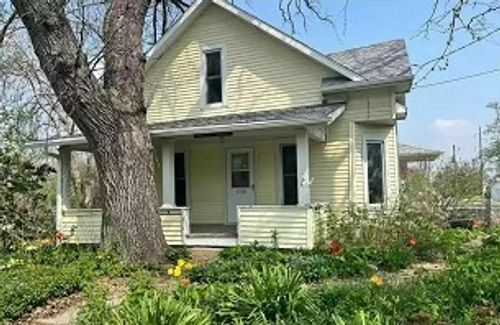 1100 1st Ave W, Newton, IA, 50208-2907 | Card Image