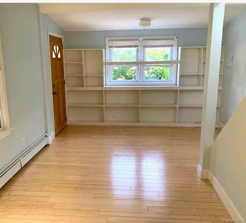 46 Brown St, Sea Cliff, NY, 11579-1617 | Card Image