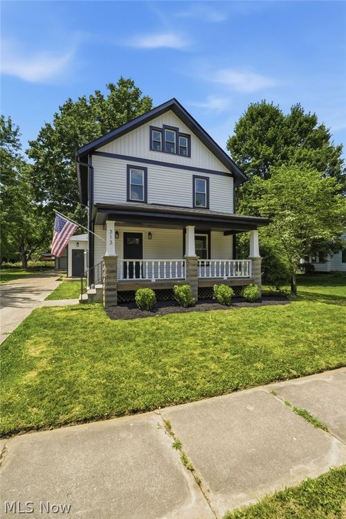313 S Summit St, Smithville, OH, 44677-9610 | Card Image