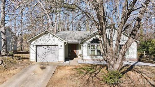 6906 Streamside Dr, Charlotte, NC, 28212-6486 | Card Image