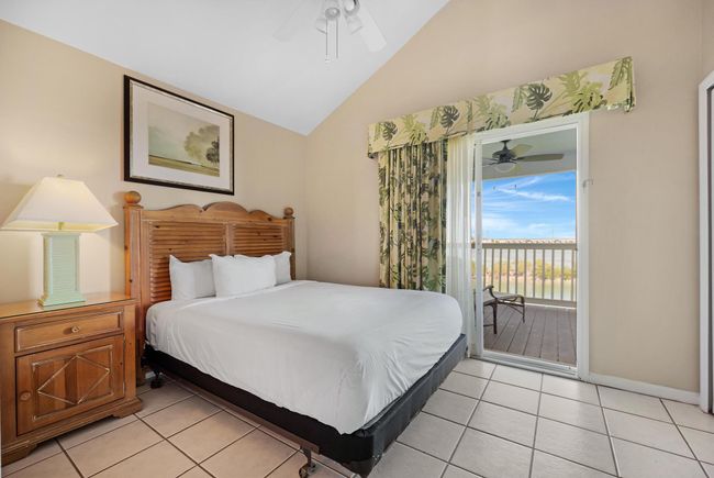 2104 Marina Villas Dr, Condo with 2 bedrooms, 3 bathrooms and null parking in Duck Key FL | Image 20