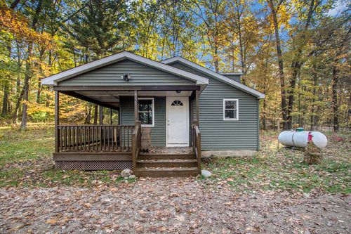 955 54th St, Pullman, MI, 49450-9724 | Card Image