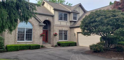 4030 Pebble Ridge Ct, Fenton, MI, 48430-9121 | Card Image